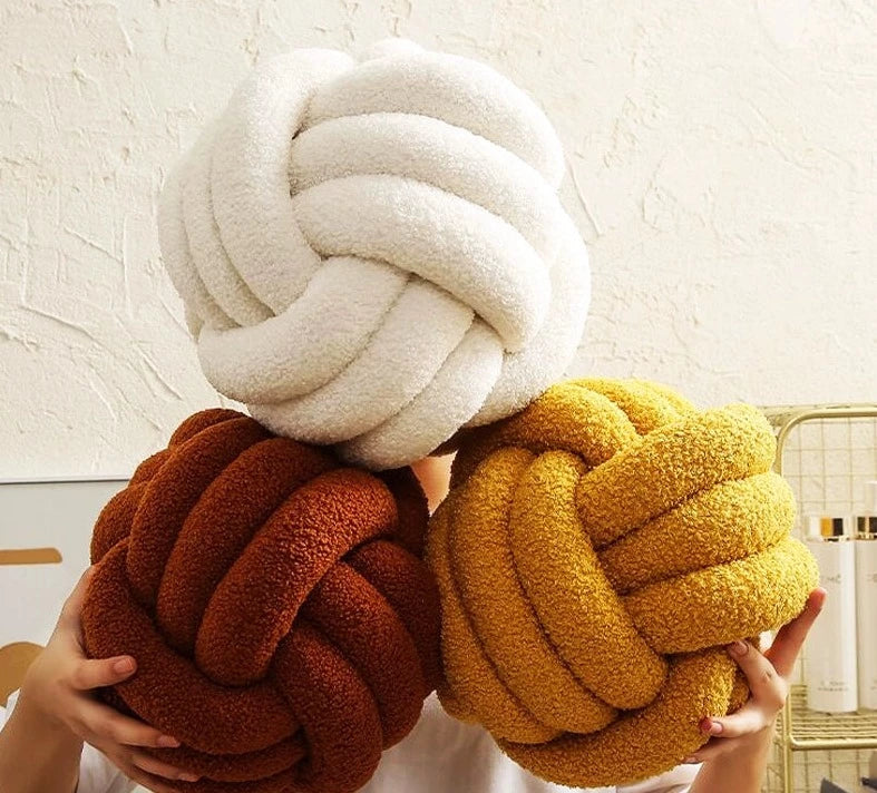 Bouclé Décor Aiden Knot Throw Pillow