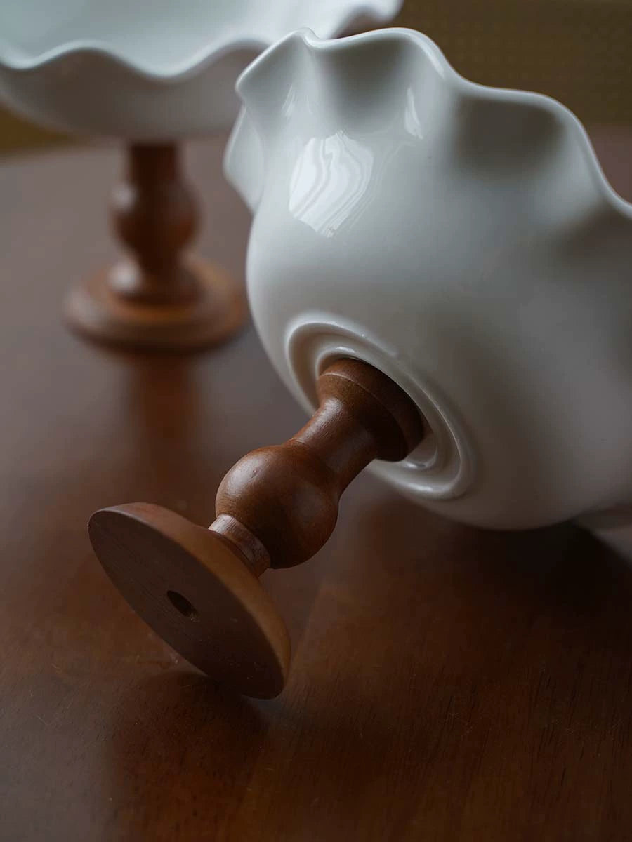 Ezra Serving Bowls: Ceramic on Wooden Base - Vintage Charm for Entertaining