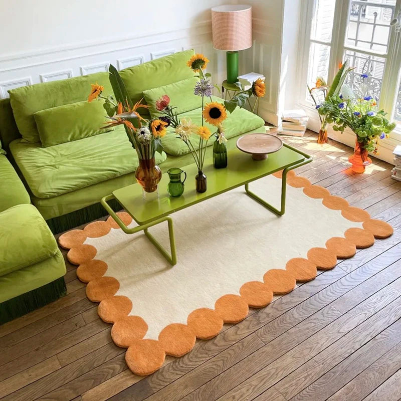Modern plush area rug with scalloped edge, available in two colorways. Fluffy polyester with non-slip bottom - Domus Forge