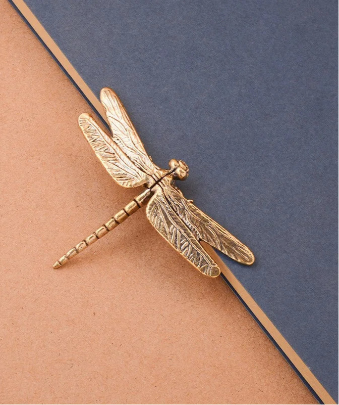 Jasper Dragonfly Decorative Object – vintage-inspired small decorative piece capturing the delicate beauty of a dragonfly, perfect for coffee tables, shelves, or nooks.