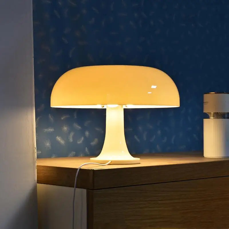 Bright modern acrylic table lamp in mushroom shape, available in various colorways - Domus Forge