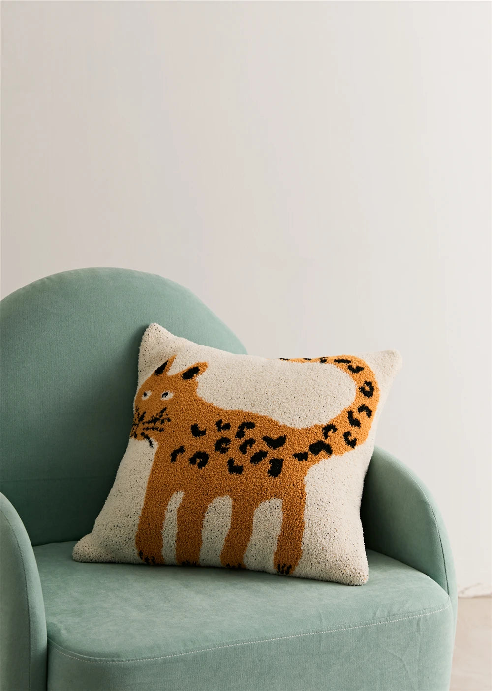 Square microfiber pillow cover with an orange-spotted cat design, adding charm and personality to home decor; 45 x 45 cm, insert not included. Ideal for creating a fun and stylish accent in any space, appealing to home decor enthusiasts.