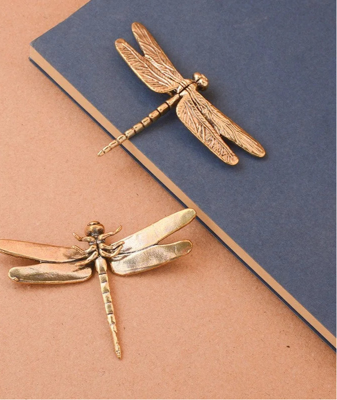 Jasper Dragonfly Decorative Object – vintage-inspired small decorative piece capturing the delicate beauty of a dragonfly, perfect for coffee tables, shelves, or nooks.